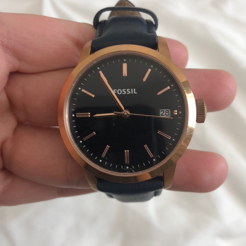Rose gold with navy fossil watch